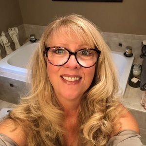 Meet your Posher, Karen